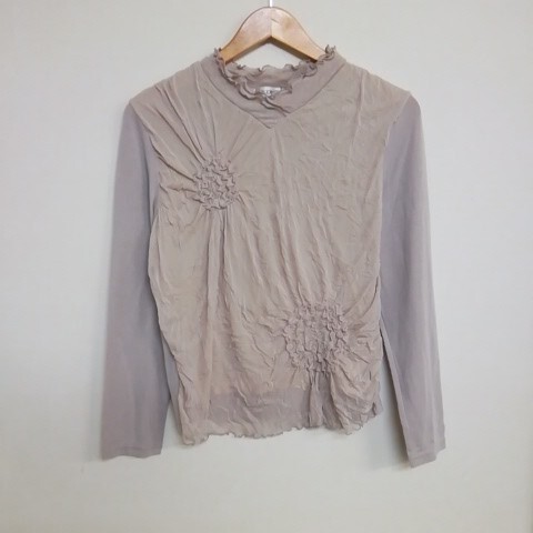 ★【古着】 CHADORIAN(チャドリアン) フリルブラウス(長袖カットソー) Mサイズ ベージュ レディース拍卖