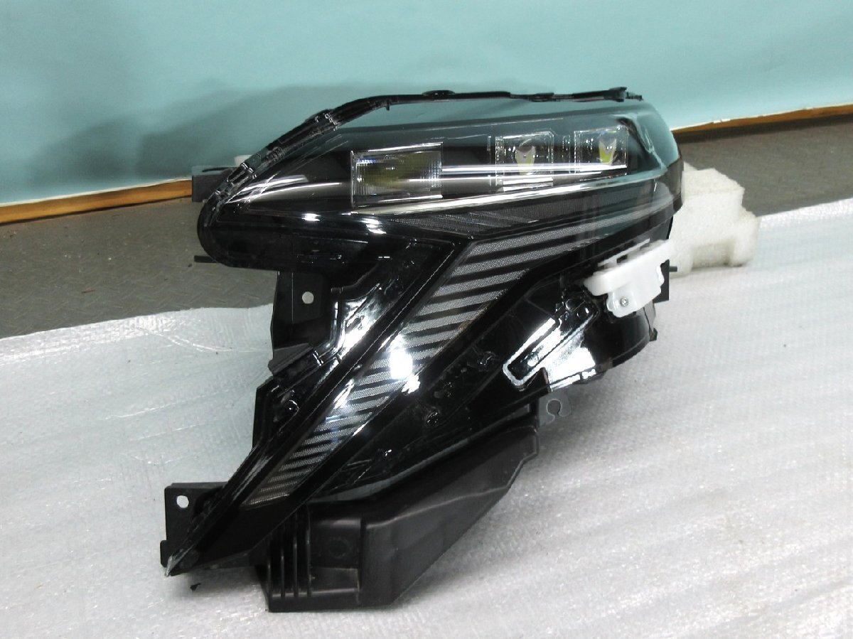 ◆ B6AW サクラ SAKURA 純正 左アダプティブLEDヘッドライト 26060-7PB0A 100-2378J拍卖