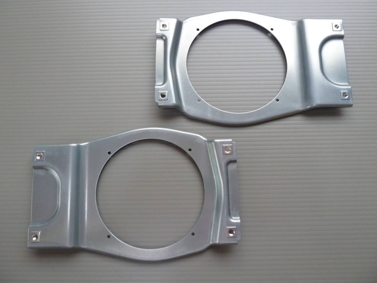 ジムニー(JB64W) シエラ(JB74W) スズキ純正 13cmリヤスピーカーブラケット 新品拍卖