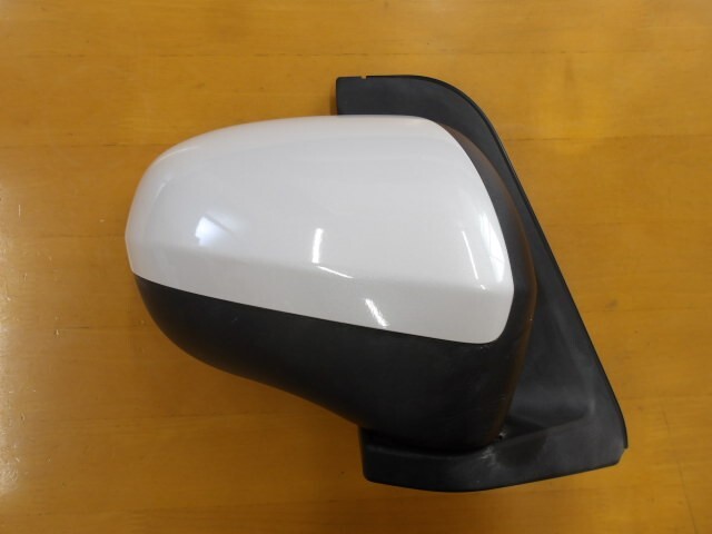 ダイハツ/タント LA650S 右サイドミラー 3P 手動格納 W25 No.861511【品番 87910-B2630】拍卖