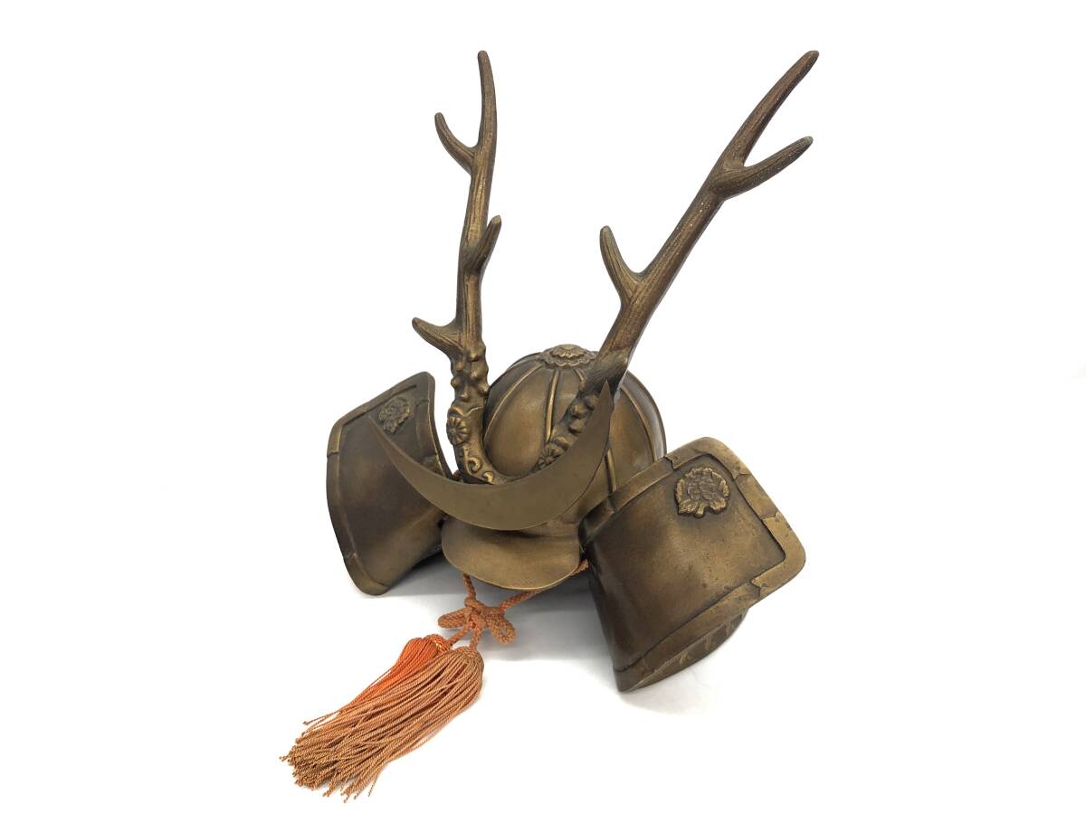 万右工門作 山中鹿之助 山中幸盛 兜 かぶと 出世兜 兜飾り 端午の節句 鉄製×真鍮製 鋳物 和風 インテリア オブジェ 置物 飾り物 高さ29㎝拍卖