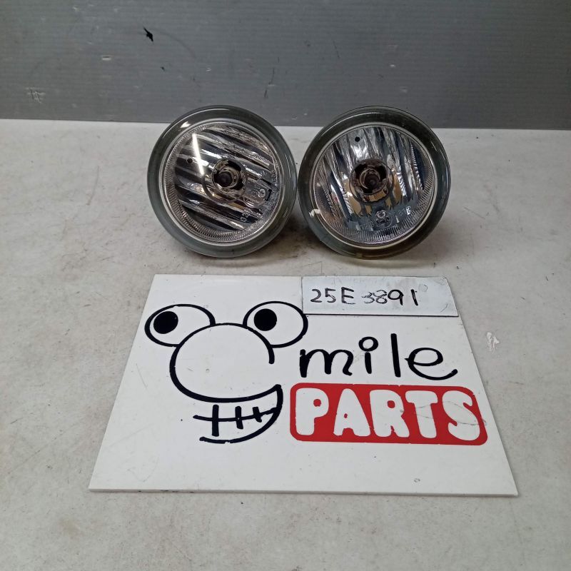 YB11S SX4 純正 左右フォグランプ 2Z2-21-2/25E3891*同梱不可拍卖