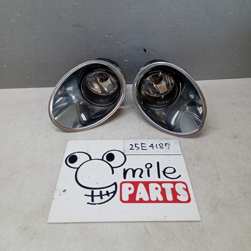 TNU31/TU31 プレサージュ 純正 左右フォグランプ(ベゼル付) 2Z6-27-1/25E4187*同梱不可拍卖