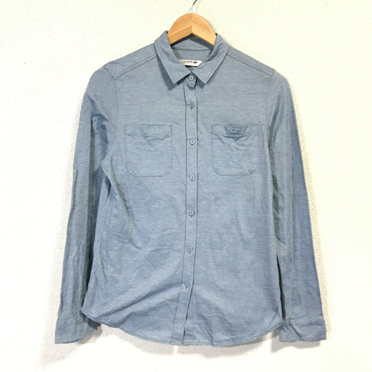 f2398dL 日本製 LACOSTE ラコステ サイズ34(S位)長袖シャツ コットンシャツ 綿100% レディース カジュアル ゴルフ ワニロゴ サックスブルー拍卖