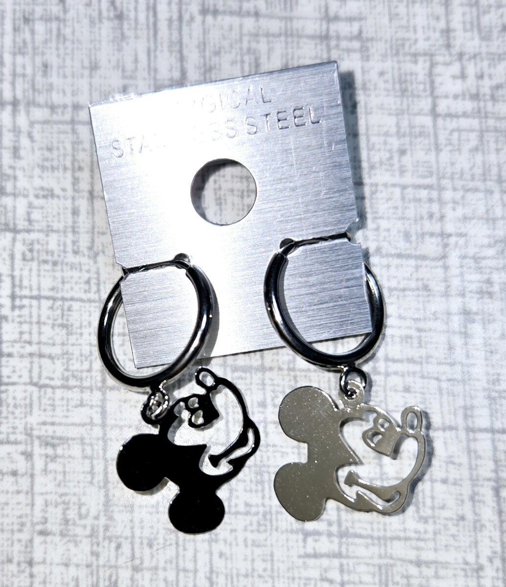 新品未使用  シルバー イヤリング イヤカーフ  アクセサリー ミッキーマウス? 揺れる ディズニー ? 拍卖