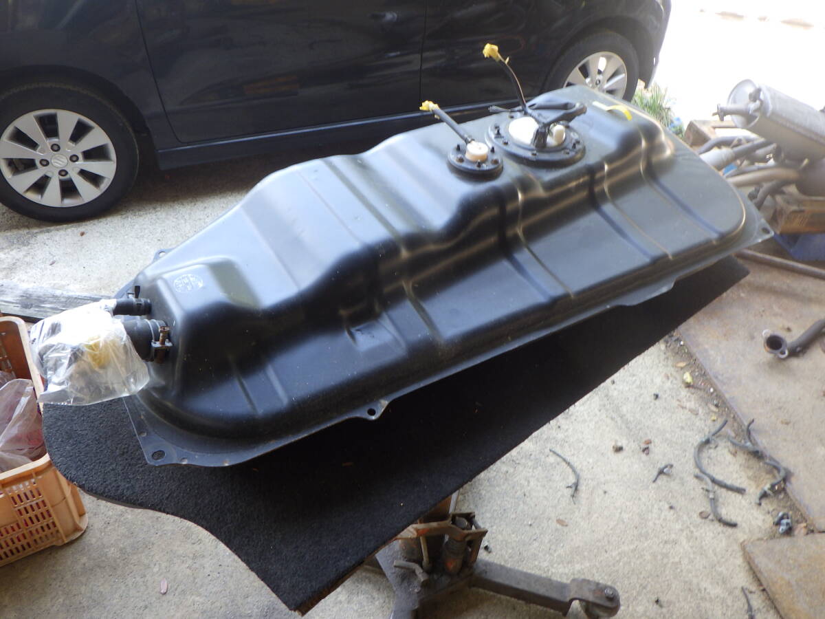 仮上 即決! HH5 アクティ 燃料タンク ガソリンタンク ポンプ付き拍卖