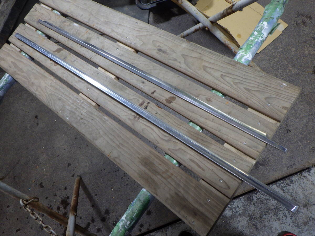 桜8 即決! HA30 グロリア タテグロ 右フロントドア モール 上 中間 セット拍卖