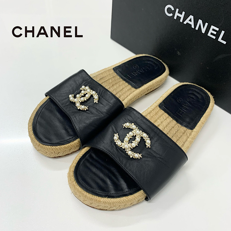 M11775 シャネル レザー ココマーク パール エスパドリーユ フラットサンダル ブラック拍卖