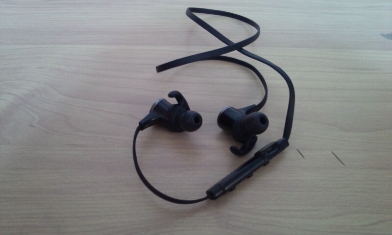 〇【中古・現状販売品】リモコン・USB Btype充電式 Bluetooth イヤホン ①拍卖