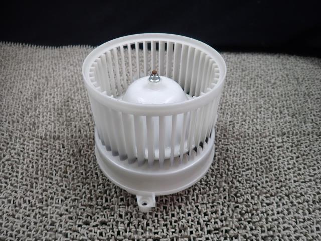 デイズ 5AA-B44W ヒーターブロアモーター M11W13 27225-7MA0A拍卖