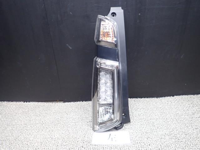 N-WGN DBA-JH2 左テールランプ NH624P 33550-T6G-J01拍卖