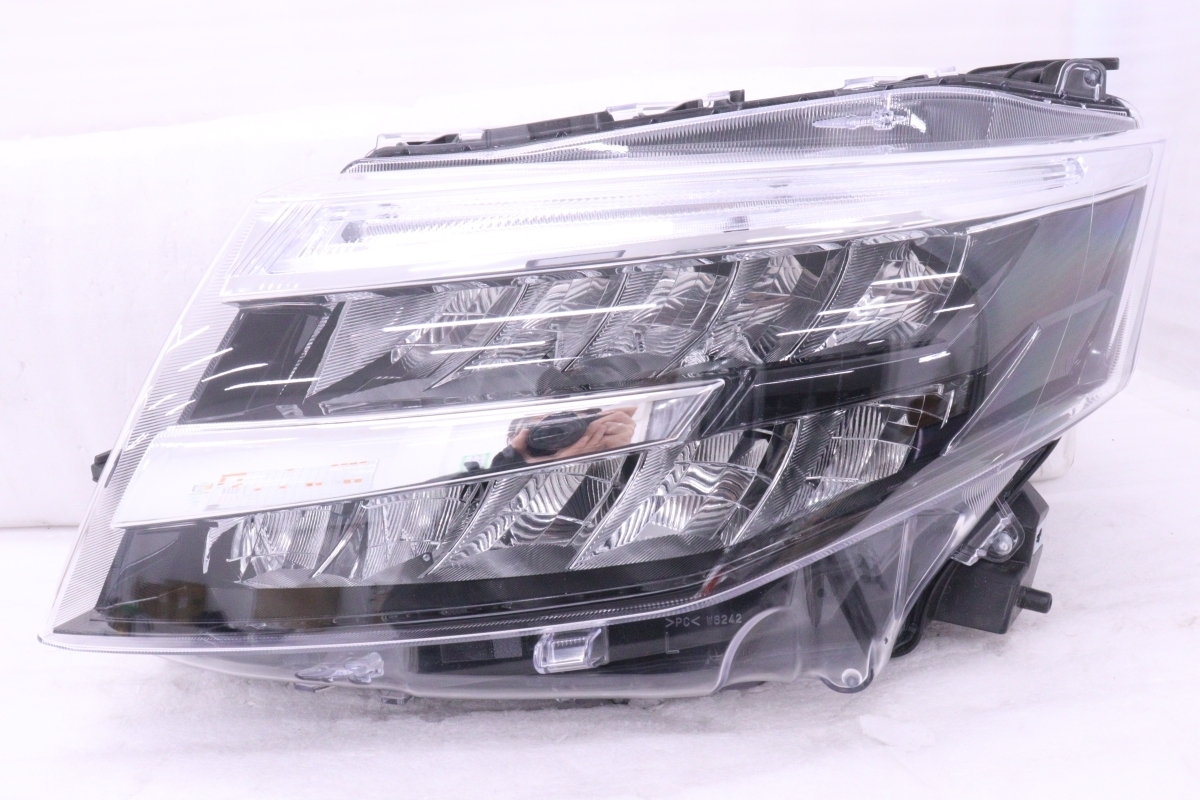 54-175★極上品 後期 LED M900A ルーミーカスタム★左ヘッドライト STANLEY W6242 打刻:A5 ASSY ブラック 純正★トヨタ (RO)拍卖