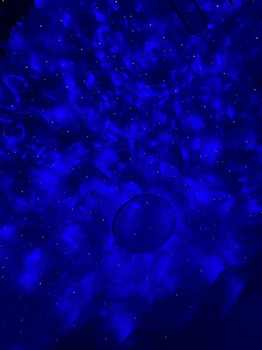 プロジェクター ライト Bluetooth 中古 リモコン、説明書付き インテリア スピーカー拍卖