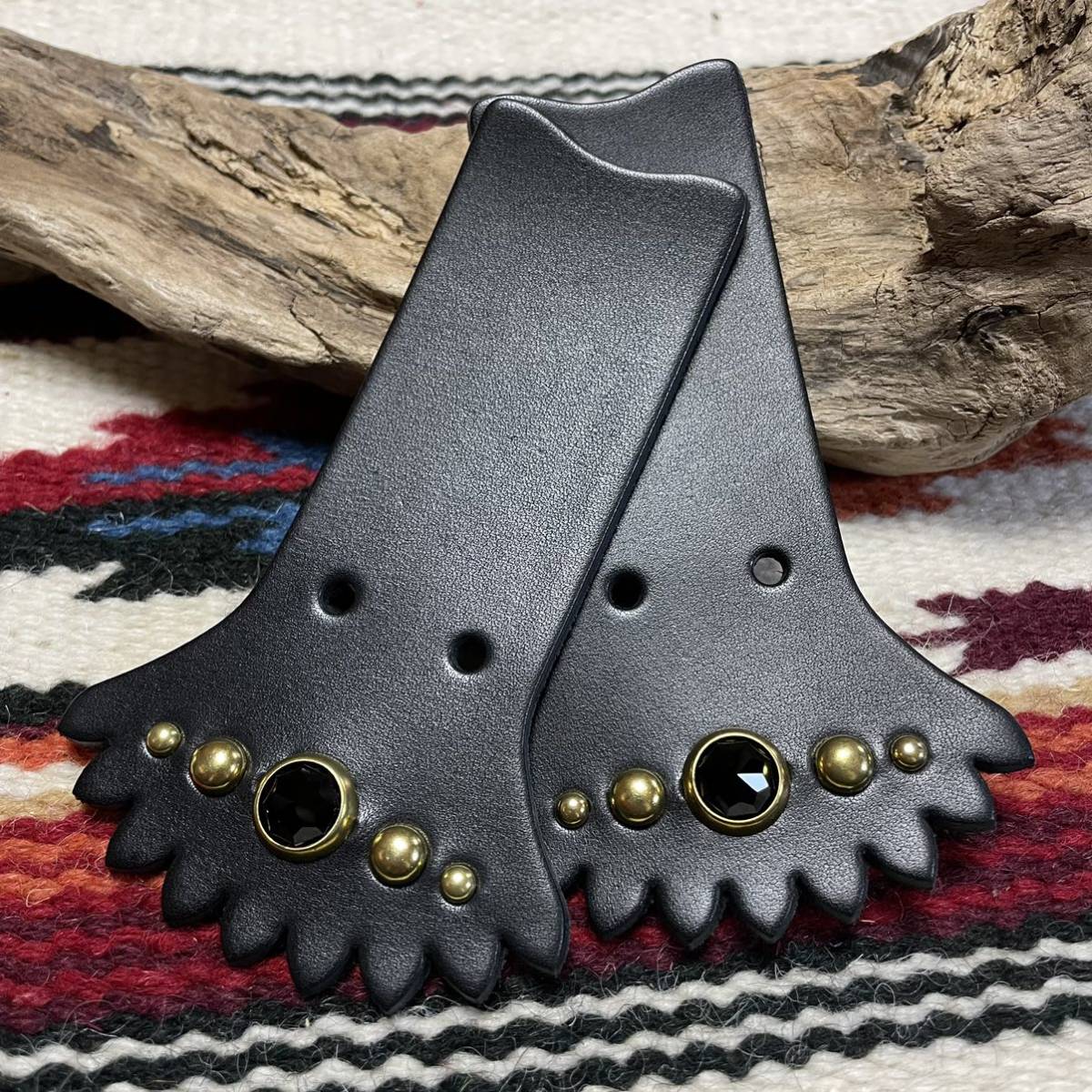 フォルスタン スワロフスキー ブラックガラスジュエル 2枚セット拍卖