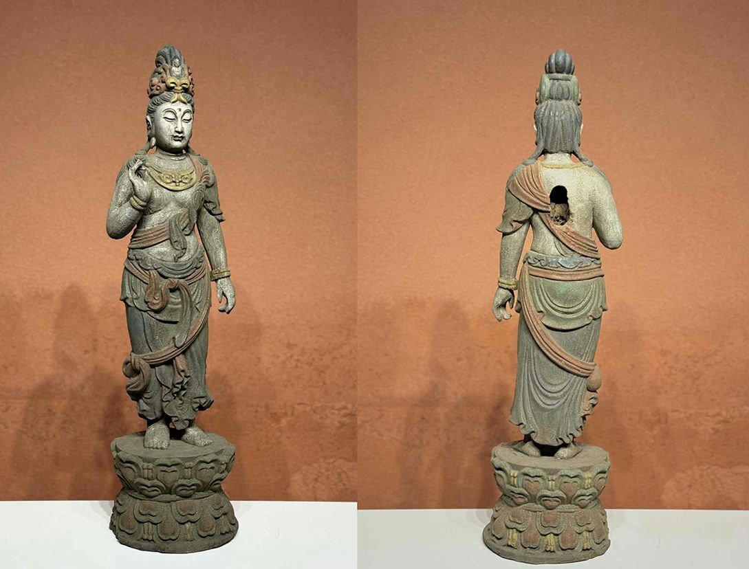 ▼渡鶴羽▼A5082明代 楠木彩絵木彫 立姿菩薩像 楠木細工彫刻★仏教古美術★仏像★細密細工★廃寺旧蔵★廃寺買出品拍卖