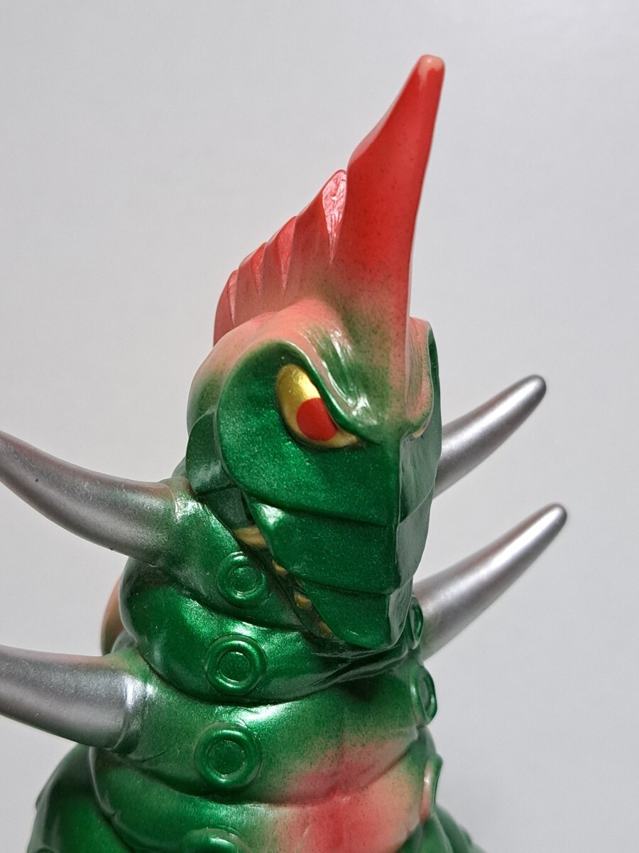 ガロン メタリックグリーン やまなや 怪獣郷 円谷コミュニケーションズ スタンダードサイズ ソフビ ウルトラマンレオ拍卖