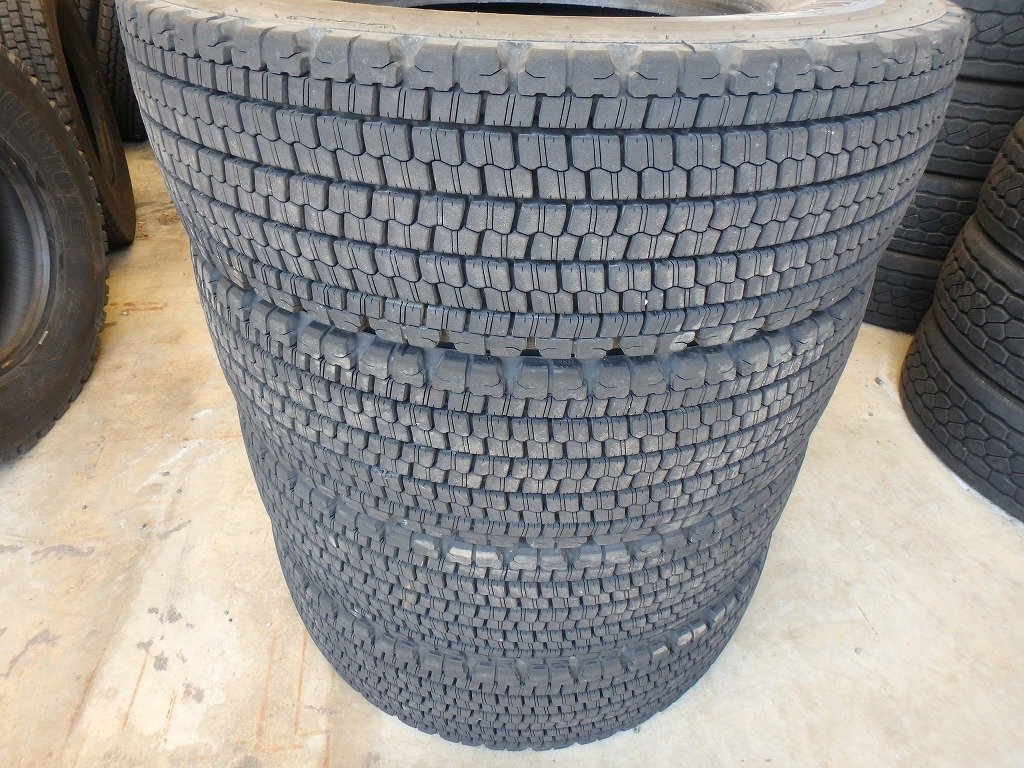 B963 送料無料【275/80R22.5 151/148】ブリヂストン W900 再生スタッドレス 4本 約7.5-8分山拍卖