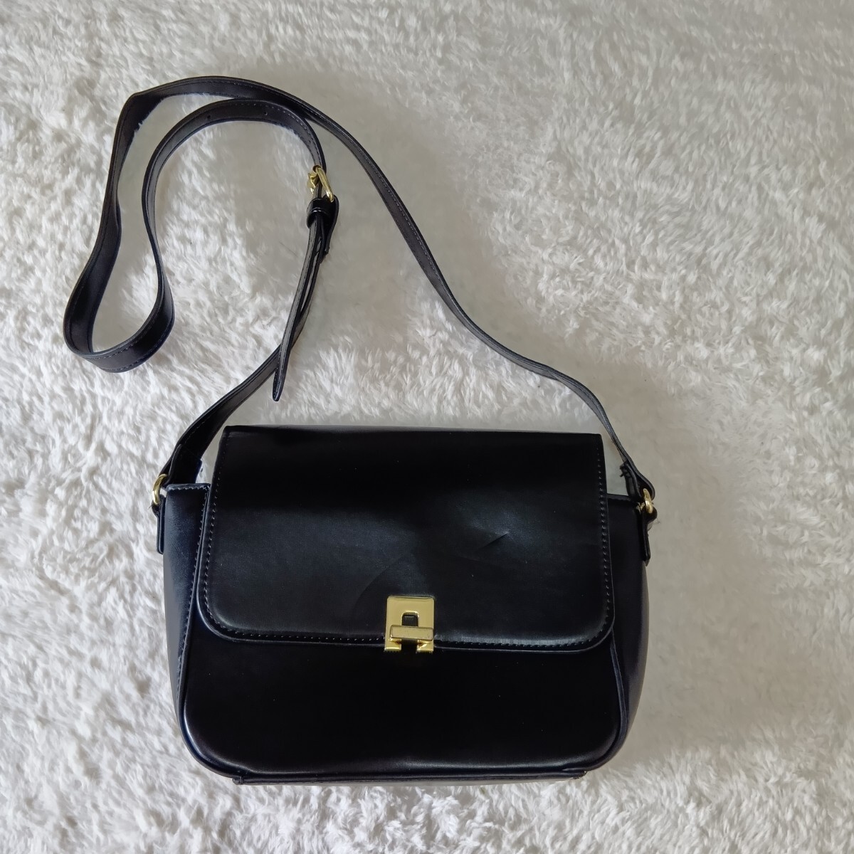 GU スクエア ショルダーバッグ 合皮 ブラック ★1000拍卖