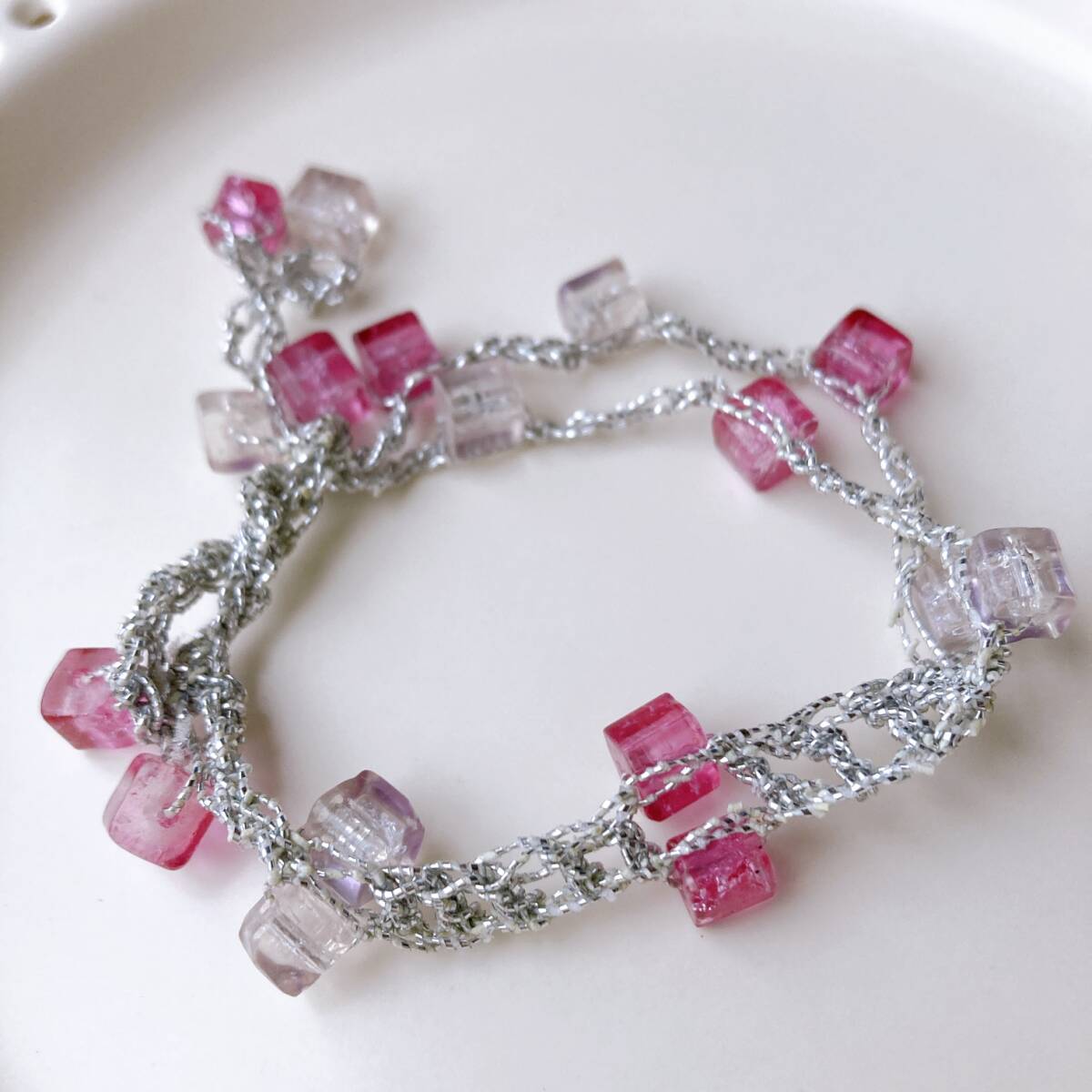 ブレスレット 伸縮シルバーゴム ラメ キューブビーズ ピンク クリスタル かわいい☆Vintage jewelry accessories R0381拍卖