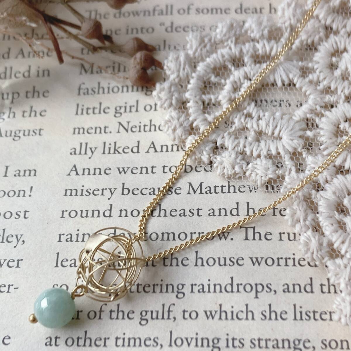 ネックレス ショート ゴールドカラー 天然石 淡いグリーン 未使用品☆Vintage jewelry accessories R0388拍卖