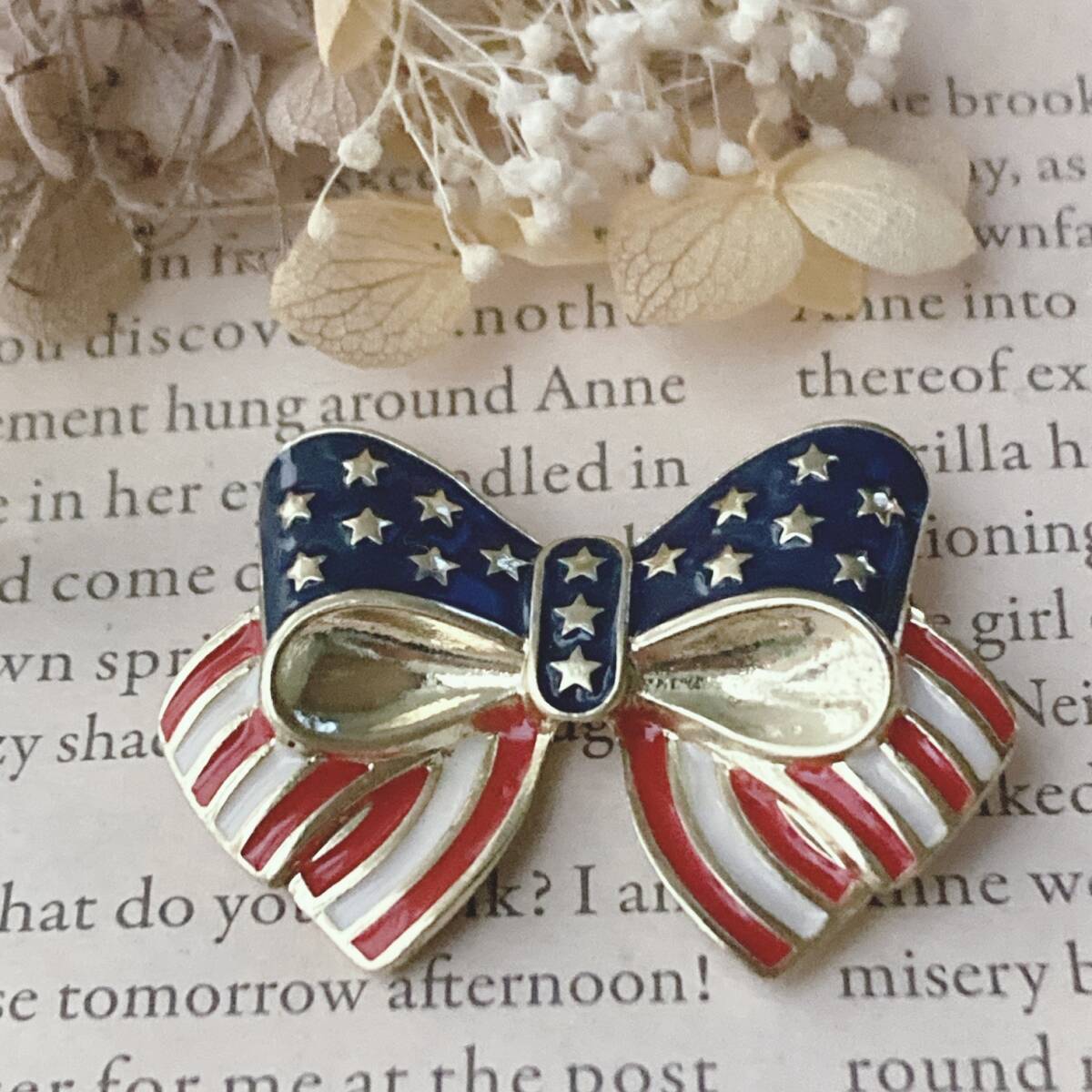 ブローチ パトリオティック NRT ゴールド アメリカ Patriotic Bow Pin Brooch NRT gold USA America☆vintage jewelry accessoriesR0420拍卖