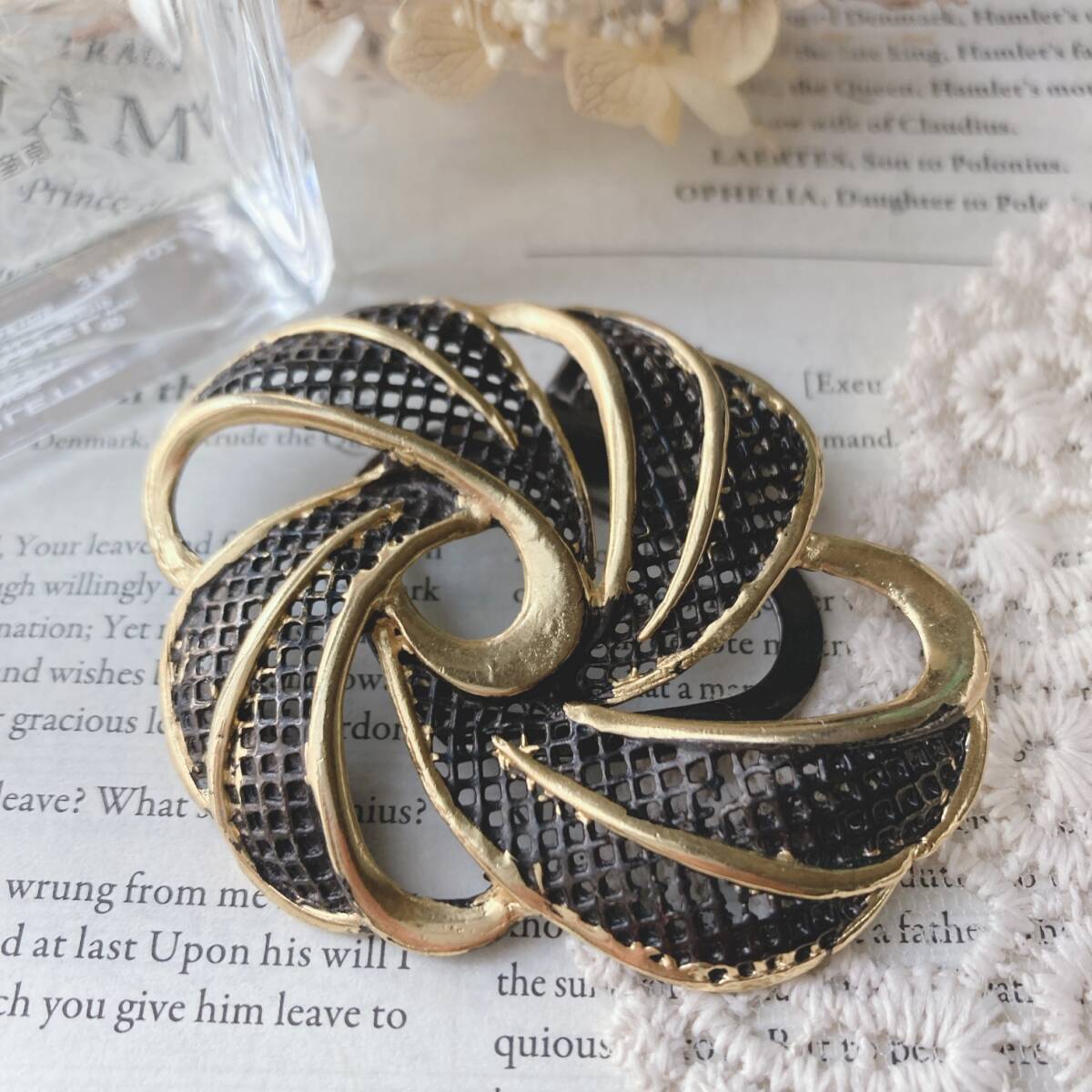 レトロブローチ クリップ ペンダントトップ ゴールド ブラック メッシュ☆vintage jewelry accessoriesR0427拍卖