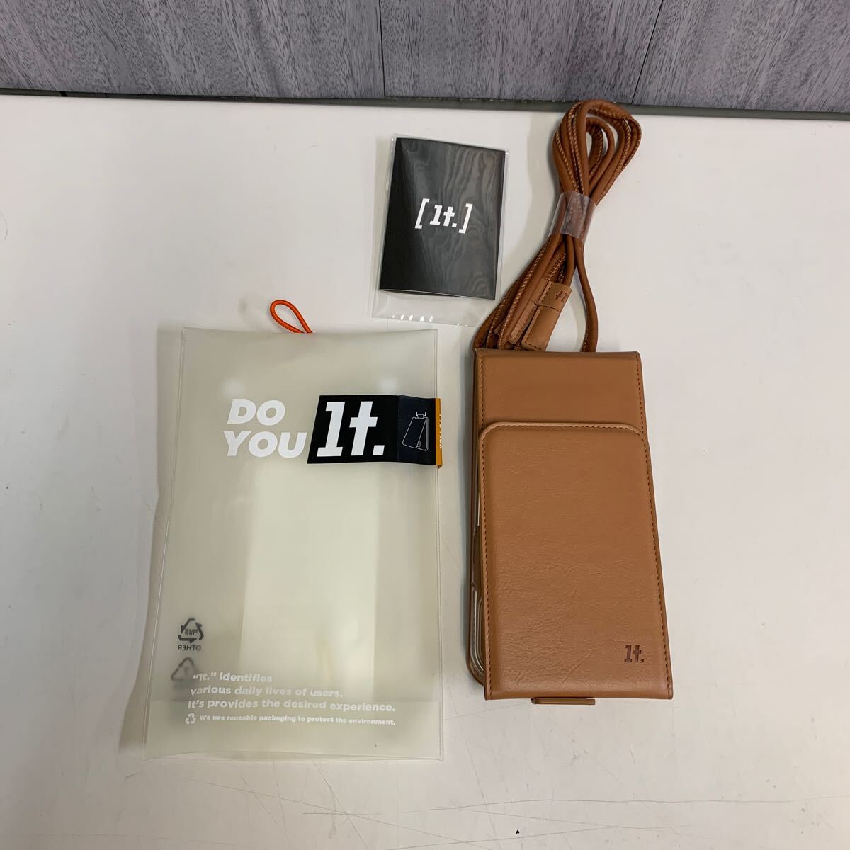 y042119m mobee K iPhone 12 Pro Max スリーブ ブラウン 手帳型 カード収納 ショルダー拍卖