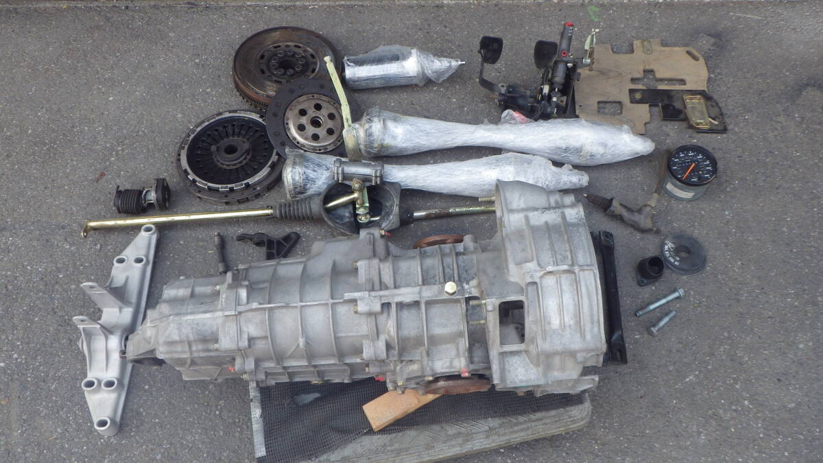 フルセット! ポルシェ 911  993 6速ミッション 6thM/T G50 ミッション本体 クラッチ・Fホイール等他パーツあり 中古品拍卖