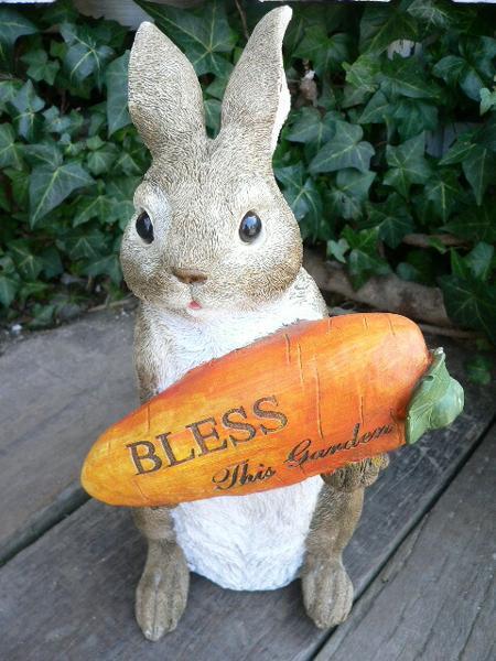 うさぎの置物 キャロットボードラビット ウサギ ラビット 兎 11991N オーナメント ガーデン オブジェ ガーデニング拍卖