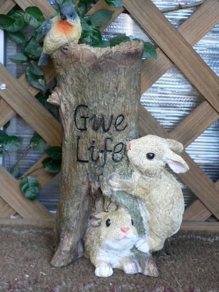 うさぎの置物 ラビット小鳥と切り株 バードフィーダー ウサギ 7840 兎 オーナメント オブジェ 雑貨 ガーデン ガーデニング拍卖