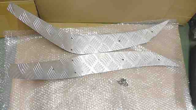 マジェスティ125 の アルミステップボード *1745289611 中古拍卖