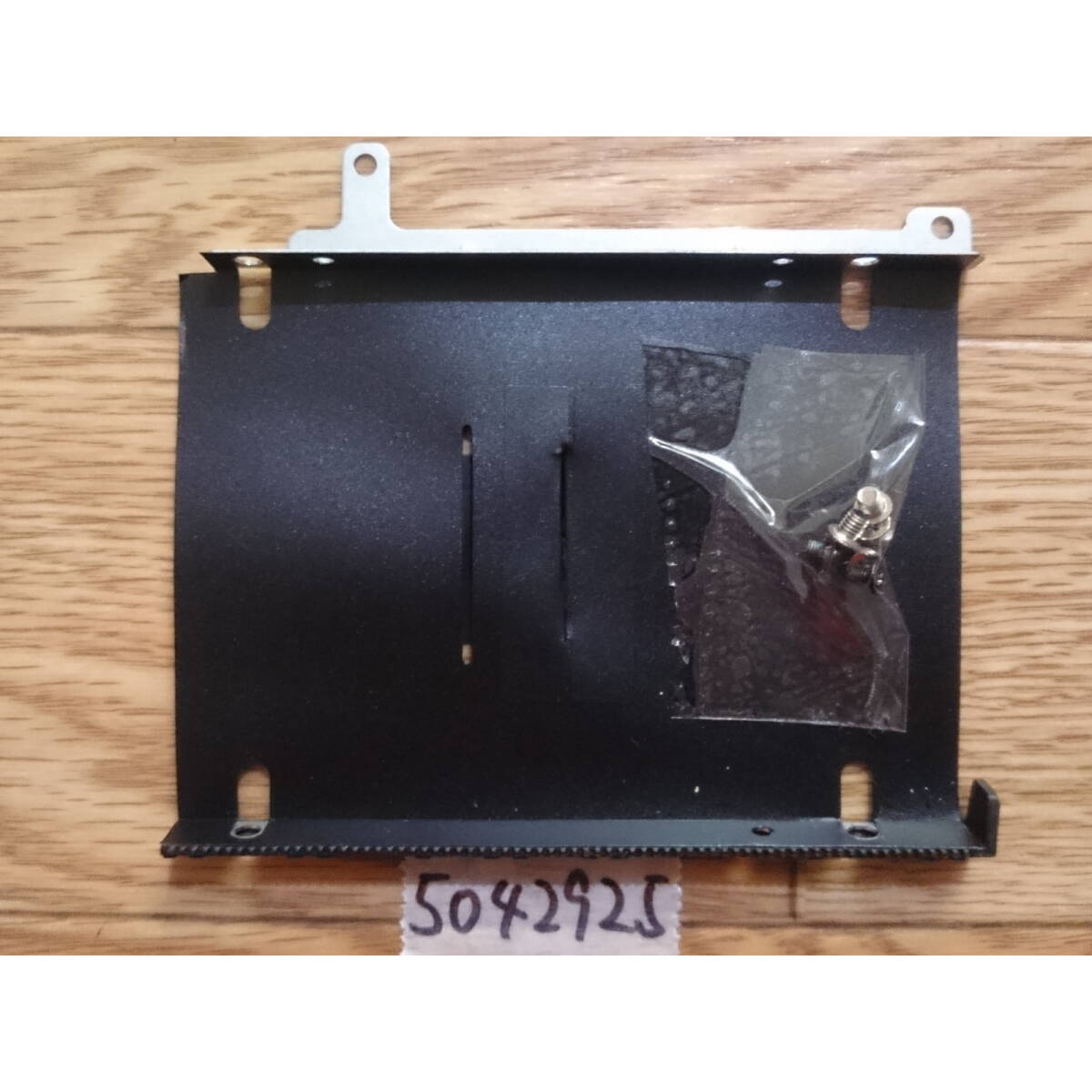 【送料無料】ProBook 450 G5付属ハードディスクマウンタ(ネジ付属) (5042925拍卖