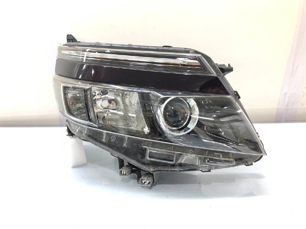 トヨタ ヴォクシー ZRR80 前期 純正 ヘッドランプ 右 LED ICHIKOH28-229 刻印L(Z18-33m)拍卖