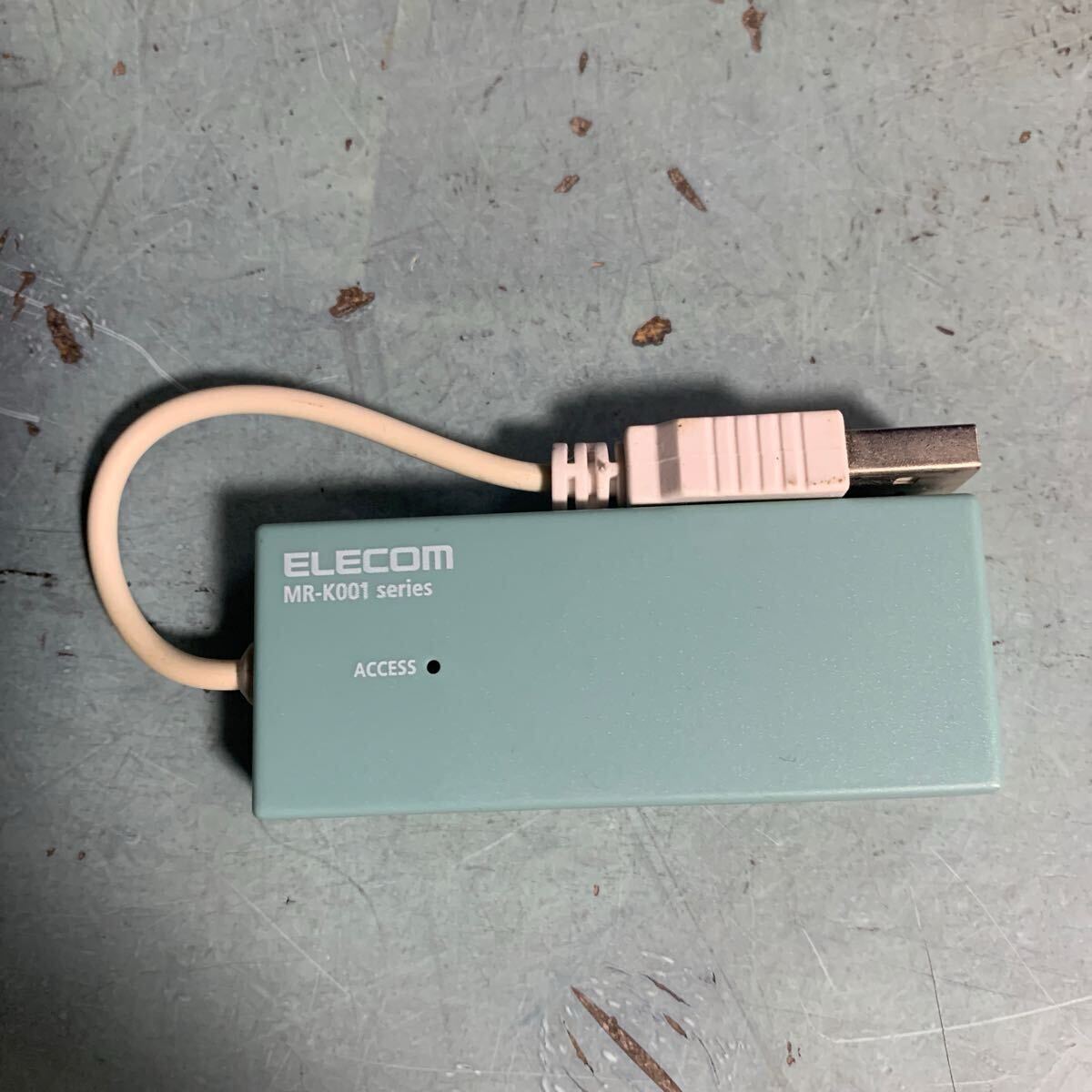 ELECOM エレコム MR-K001BU マルチ カードリーダライタ メモリリーダライタ SD MicroSD コンパクト 小型 携帯用 MR-K001(A-2004)拍卖