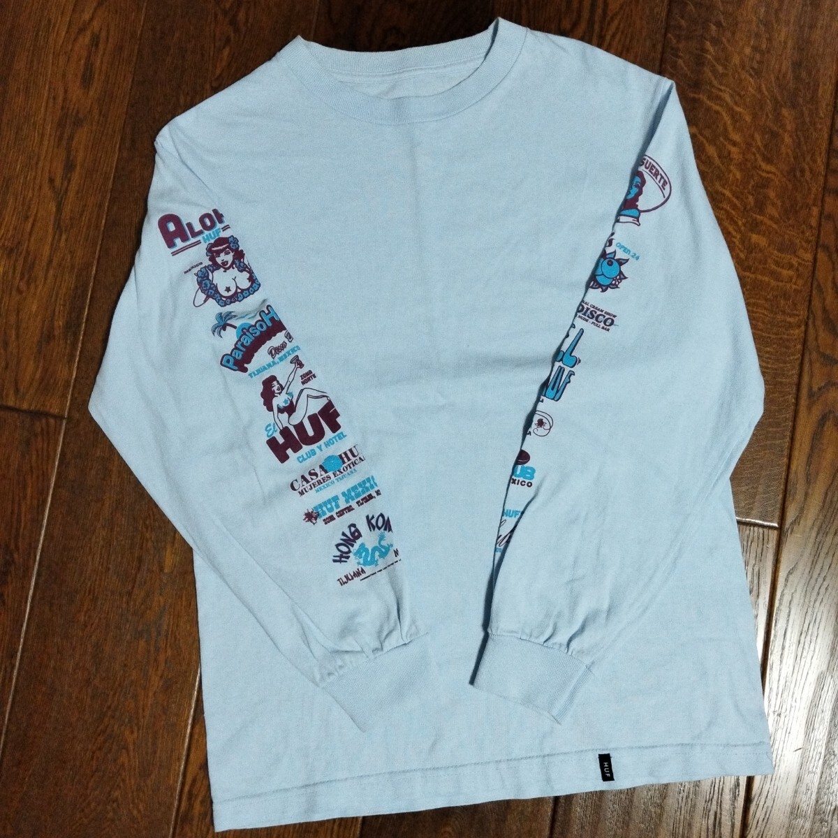 HUF ハフ ロングTシャツ 袖プリント     セクシープリント拍卖