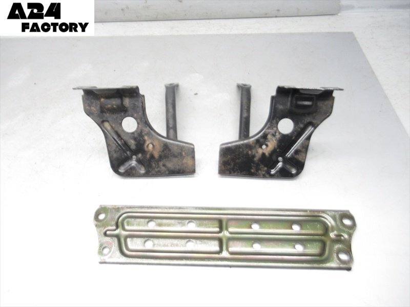 B1R7-0415 ヤマハ マジェスティ250C ステップカウルステー 純正品 【SG03J-058*** 2003年式 動画有】拍卖