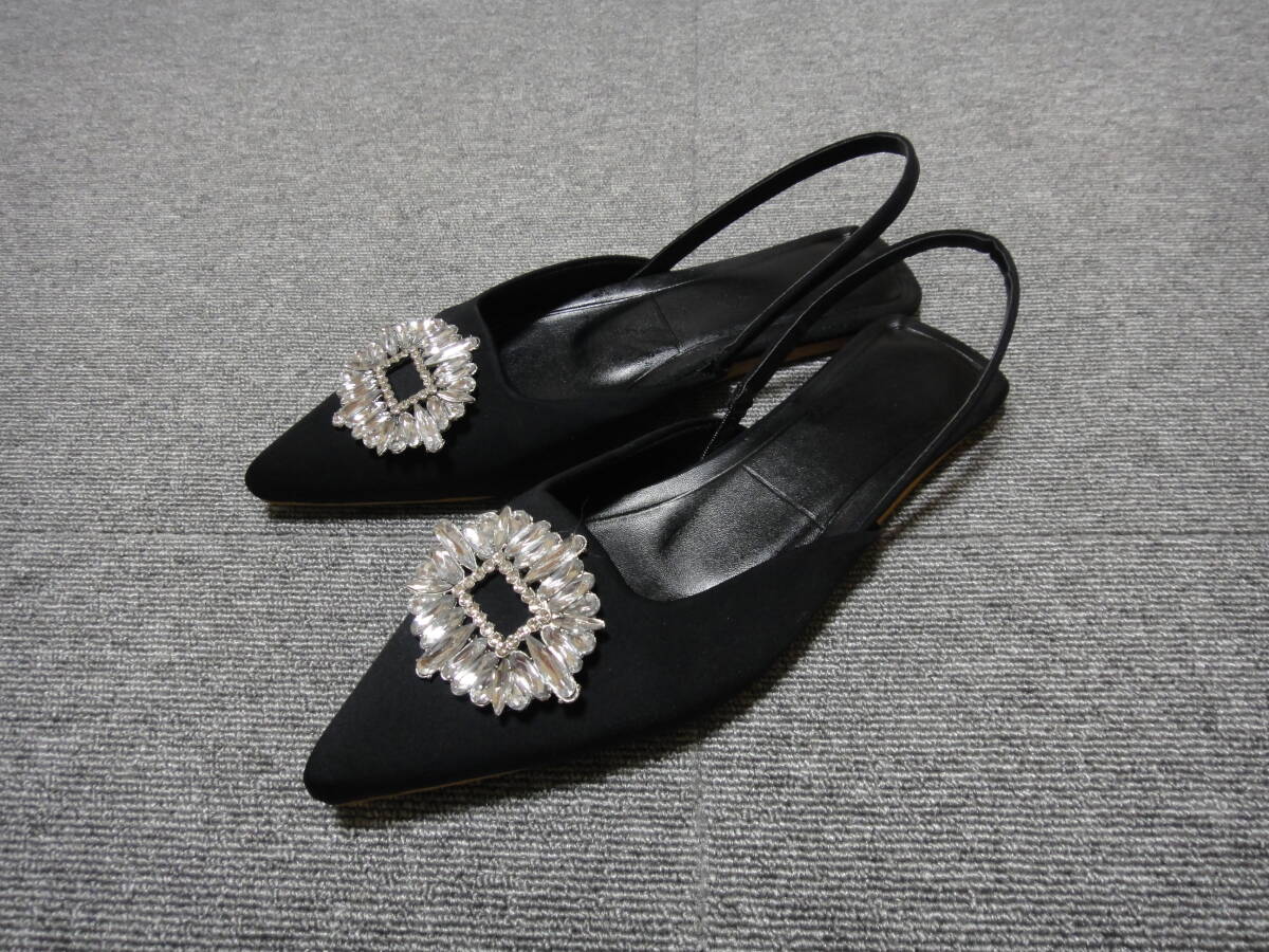 新品 ビジュー付き ブラック ポインテッドトゥ ミュール サイズ39拍卖
