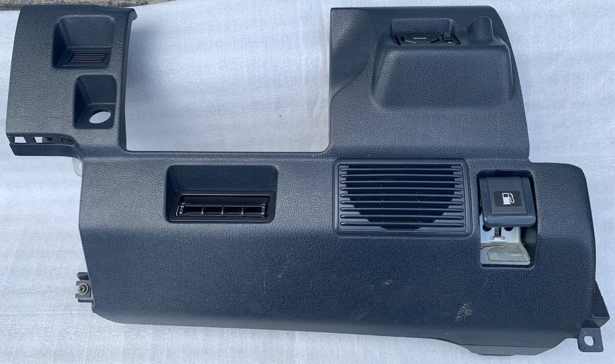 130クラウンワゴン・運転席足元パネル・ダッシュボード・クラウンワゴン拍卖