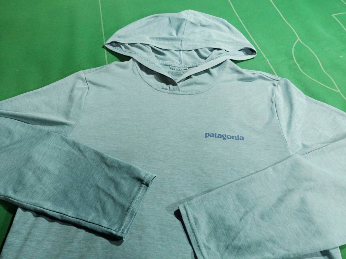 ▲パタゴニア 吸汗速乾 フード付ロングT MEN'S キャプリーン クール デイリーグラフィック フーディ パステルブルー XS(JP-S) 美品!!!▲拍卖