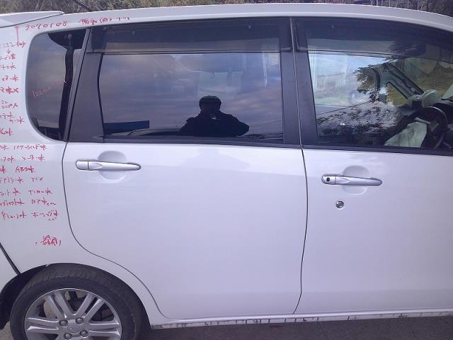 ムーヴカスタム DBA-LA100S 右リアドア W24 パールホワイトIII拍卖