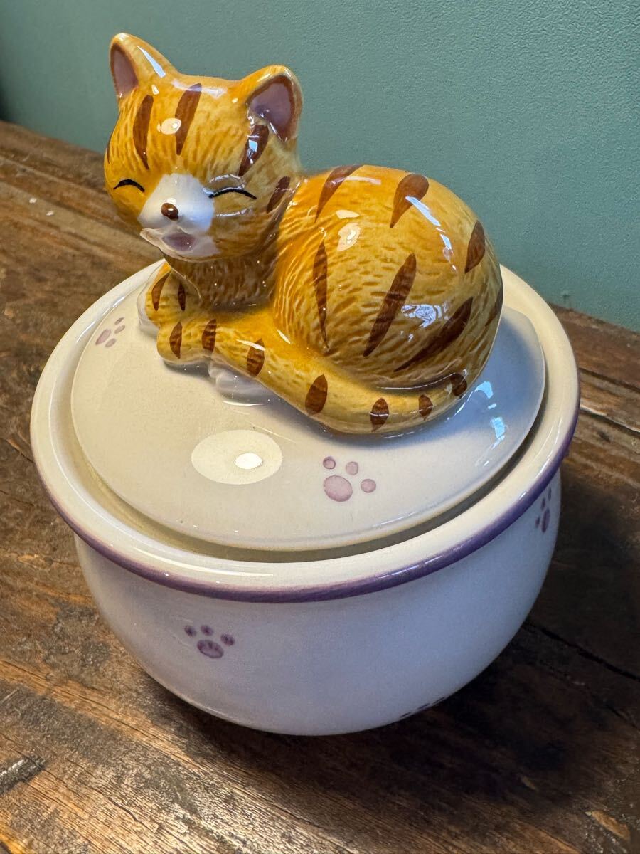 虎猫 招き猫 可愛い陶器猫物入れ一点物拍卖