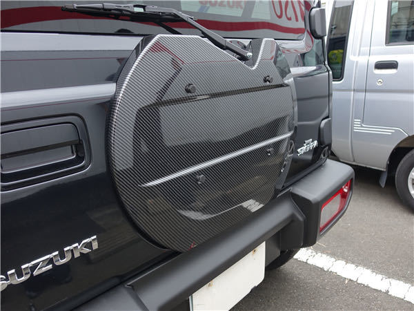 紹介動画付き 未使用保管品奉仕現行ジムニー JB64系シエラ JB74系背面レス背面スペアタイヤ無し用カバー光沢カーボンデザイン3ステッカー拍卖