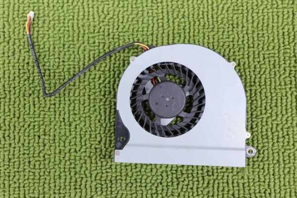 在庫有!ゆうパケット送料無料 新品 神舟 Z6 TR G170T-K2 BS5205MS-U2B 6-31-N1502-301 散熱 CPUファン 管理0305nmb拍卖