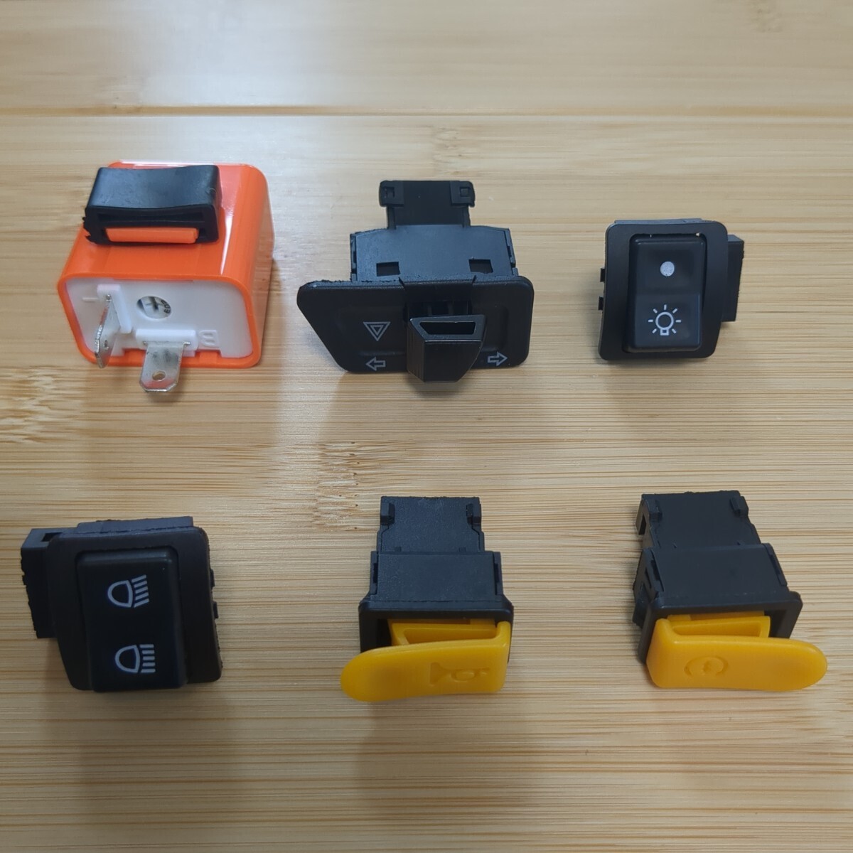 【HONDA 】【ホンダ】/ハザード機能付ウィンカーハンドルスイッチセット/ ライトon off/ ウィンカーリレー/AF27 AF28 AF34 AF35 AF62 AF68拍卖