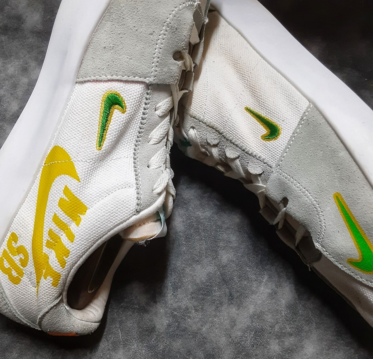 最値!名作ハイブリッドコートデザイン!再構築スモールネオンスウォッシュ!ナイキ SB ズーム ブルイン高級スニーカー!グレー×ホワイト!26.5拍卖