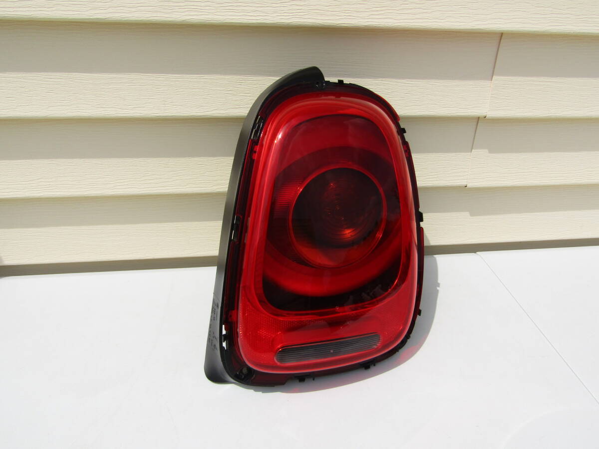 MINI F55 F56 純正 右 テールランプ テール テールライト 7297414-13 ■■ 13041005拍卖