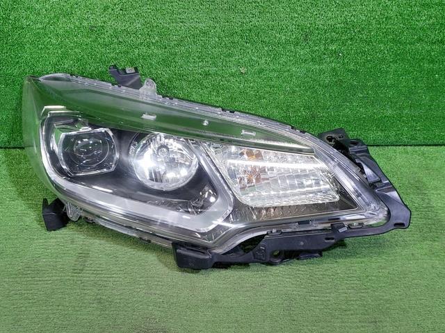 フィット DAA-GP5 右ヘッドライト 右ヘッドランプ ハイブリッド Lパッケージ LEB-H1-300 NH823M拍卖