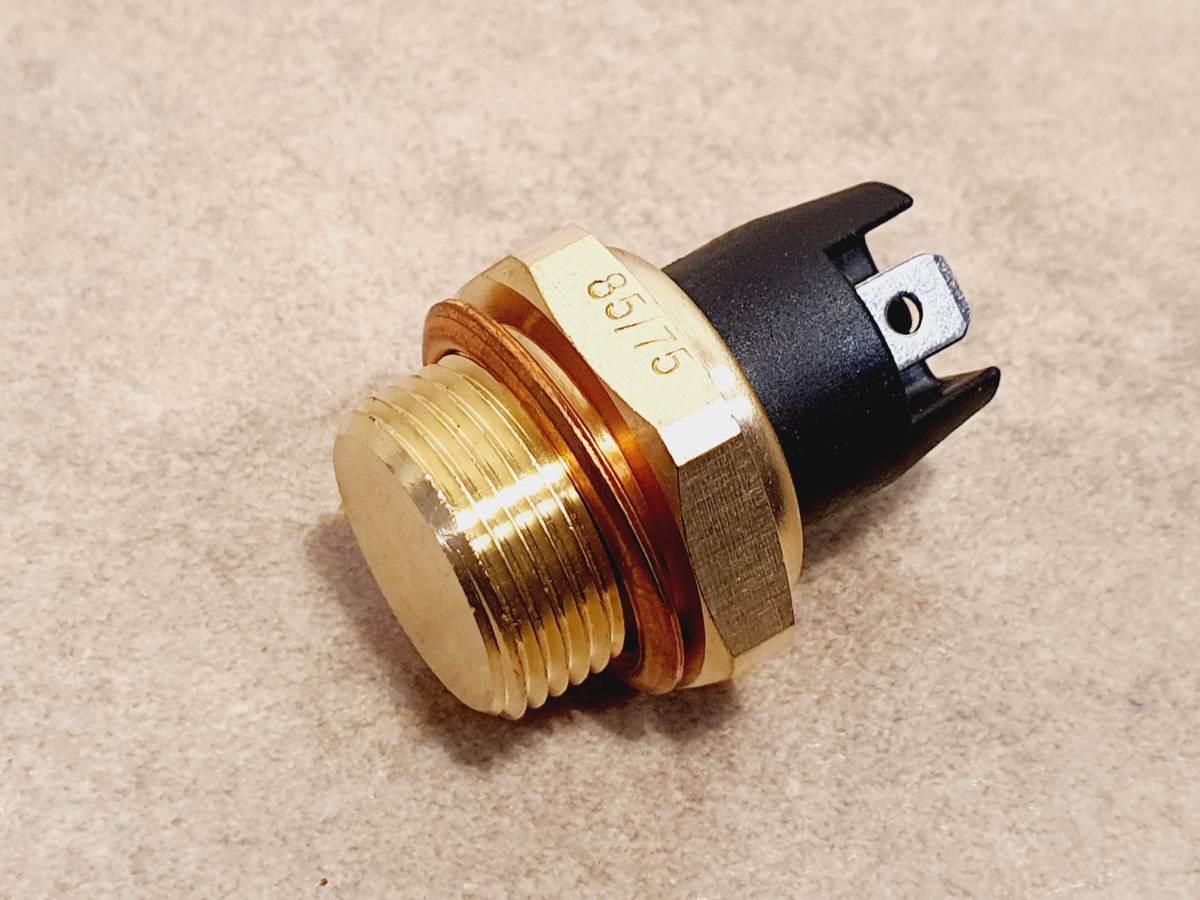 ルノー・4 キャトル ラジエターファンスイッチセット 75/85タイプ拍卖