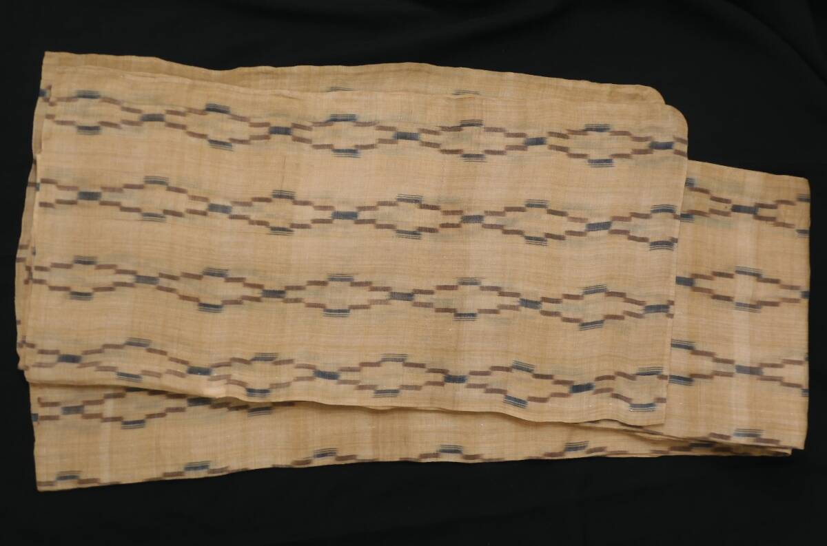 <銀の斧>喜如嘉芭蕉布着物・沖縄の自然布・全て手仕事・絣織・糸芭蕉200本分・夏究極のお召し物・透け感美しい芭蕉布・袖長め拍卖