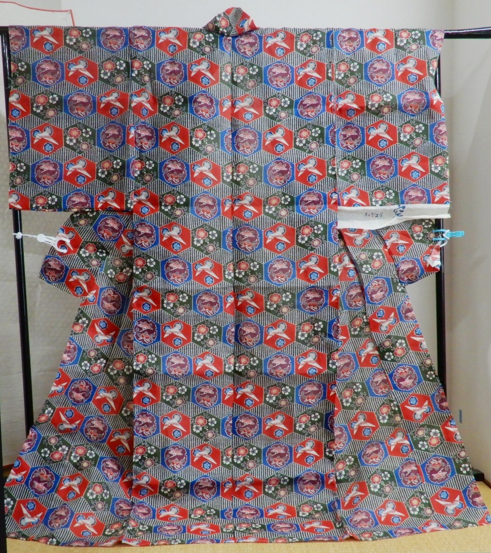 <銀の斧>麻・未仕立品・宮古上布に紅型染衣裳・島袋りべか氏作・顔料・夏は紅型で笑顔に拍卖